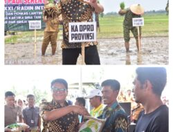 Ketua DPRD Lampung Hadiri Tanam Padi Bersama Forkopimda, Perkuat Sinergi Ketahanan Pangan