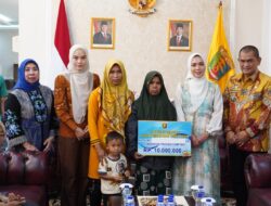 Pemprov Lampung Berikan Santunan dan Dukungan Moral bagi Keluarga Korban Kebakaran Terra Drone
